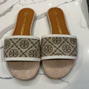 Tory Burch Espadrille Slide with out box